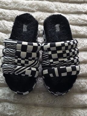 UGG Black & White Checkered Womens Slide Sandals